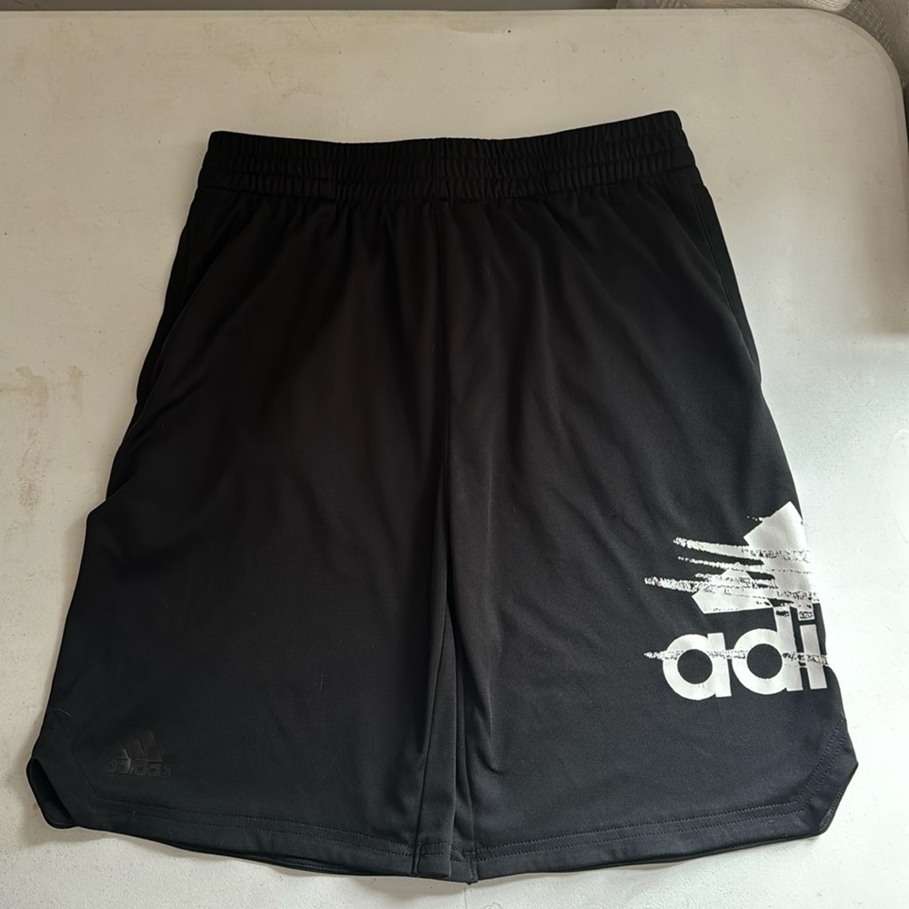 Adidas gym shorts XL